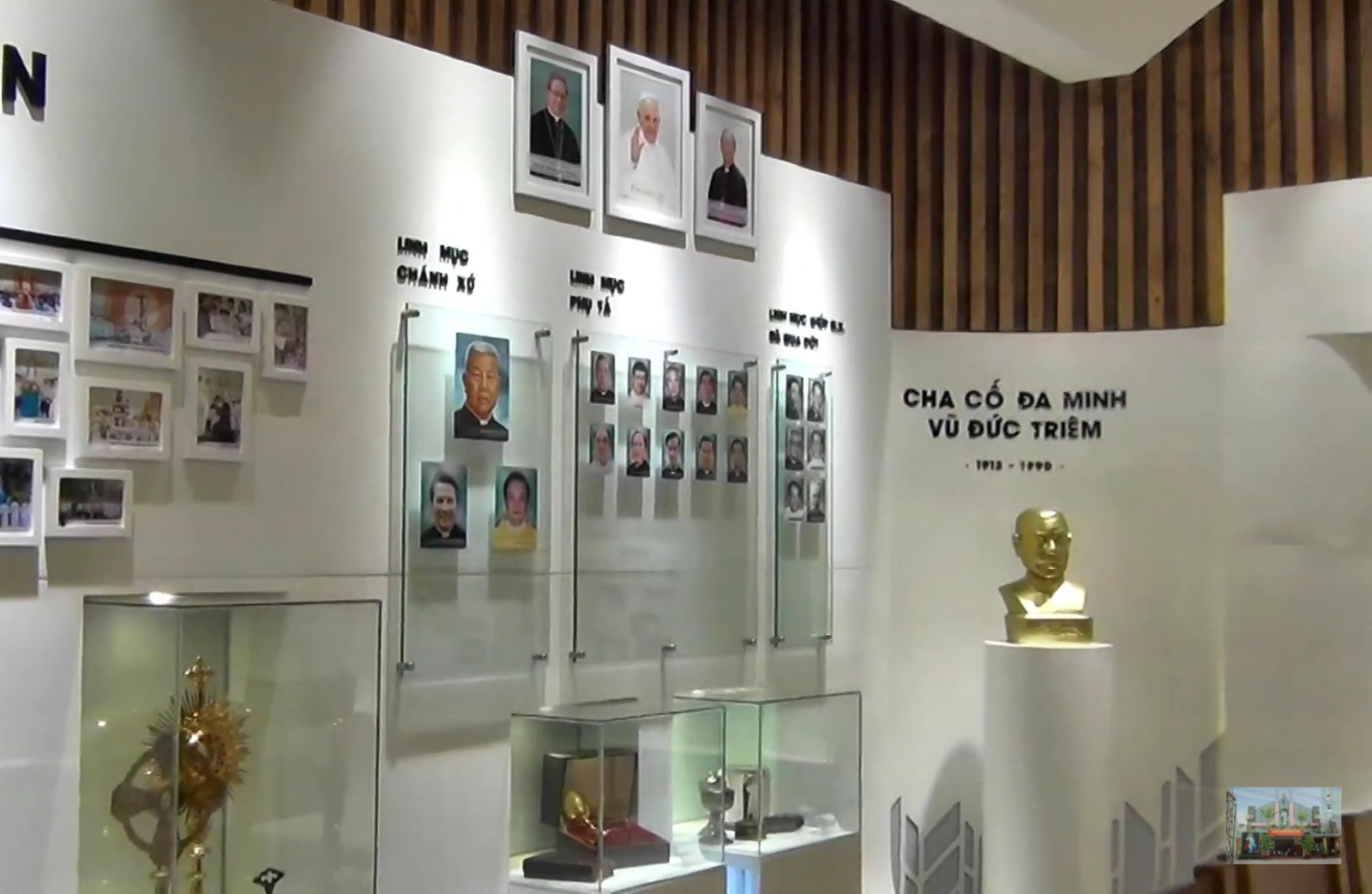 Gia tiên xứ đạo